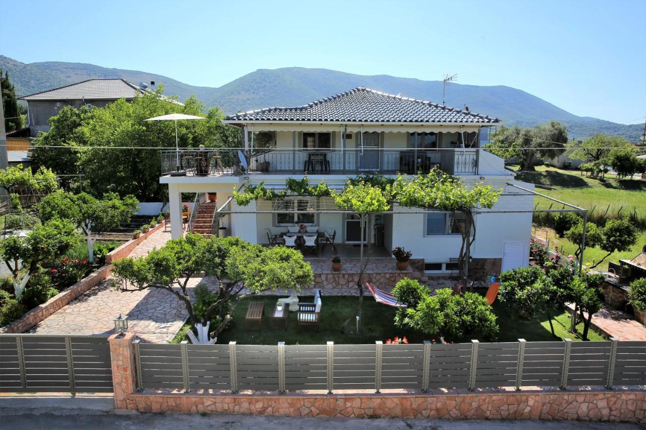 "Elegant & Quiet House" Apartamento Igoumenitsa Exterior foto