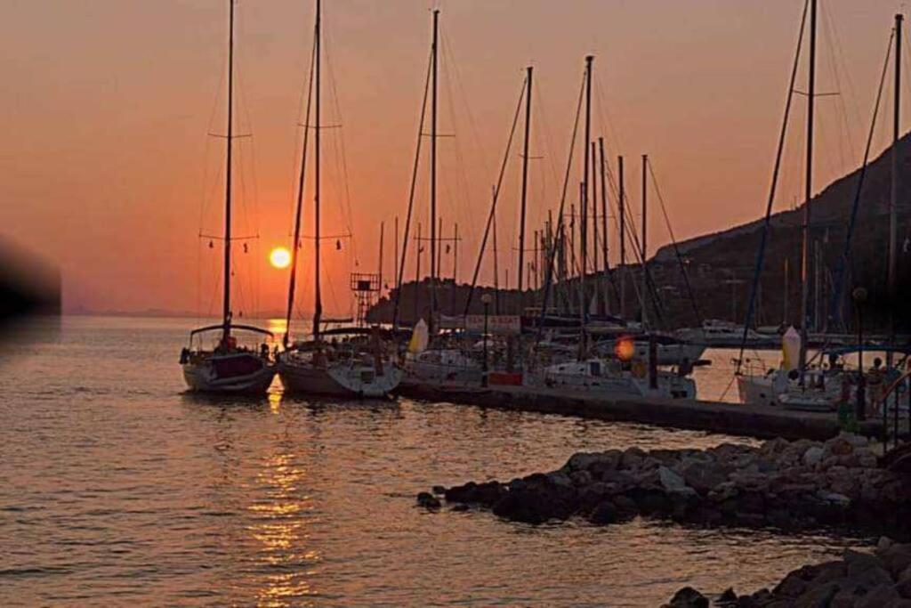 "Elegant & Quiet House" Apartamento Igoumenitsa Exterior foto
